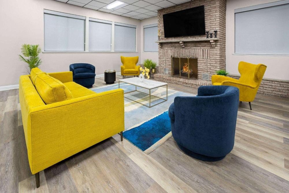 Super 8 by Wyndham Henrietta/Rochester Area